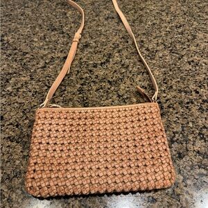 Leather Crossbody Tan L10 H7